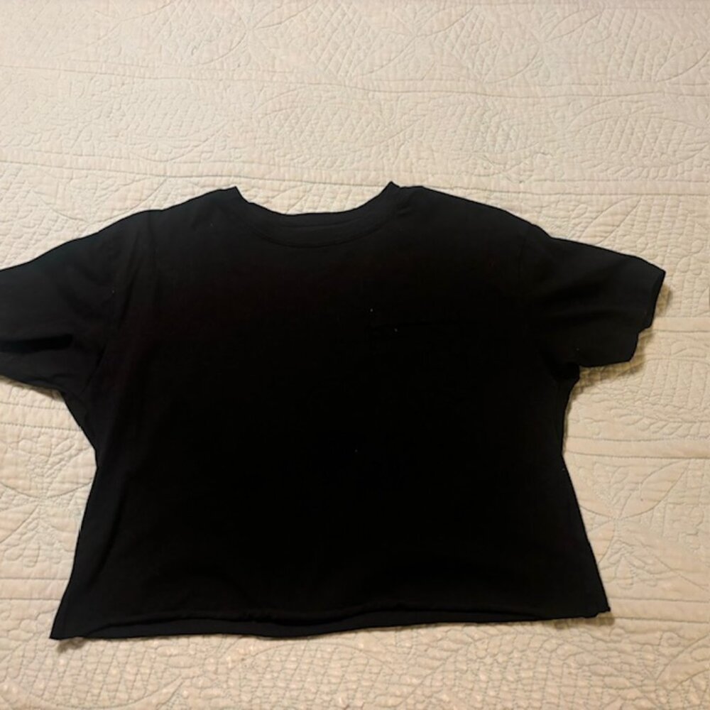 Cropped Black T shirt Medium